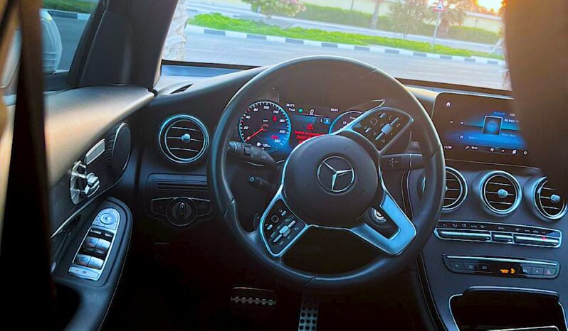 
								Mercedes Glc300 full									