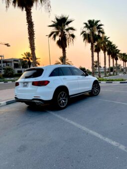 
										Mercedes Glc300 full									
