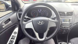 
										Hyundai Accent full									