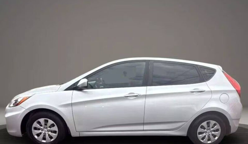 
								Hyundai Accent full									